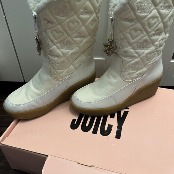 Juicy couture 90’s Snowflake Boots - Picture 3 of 5